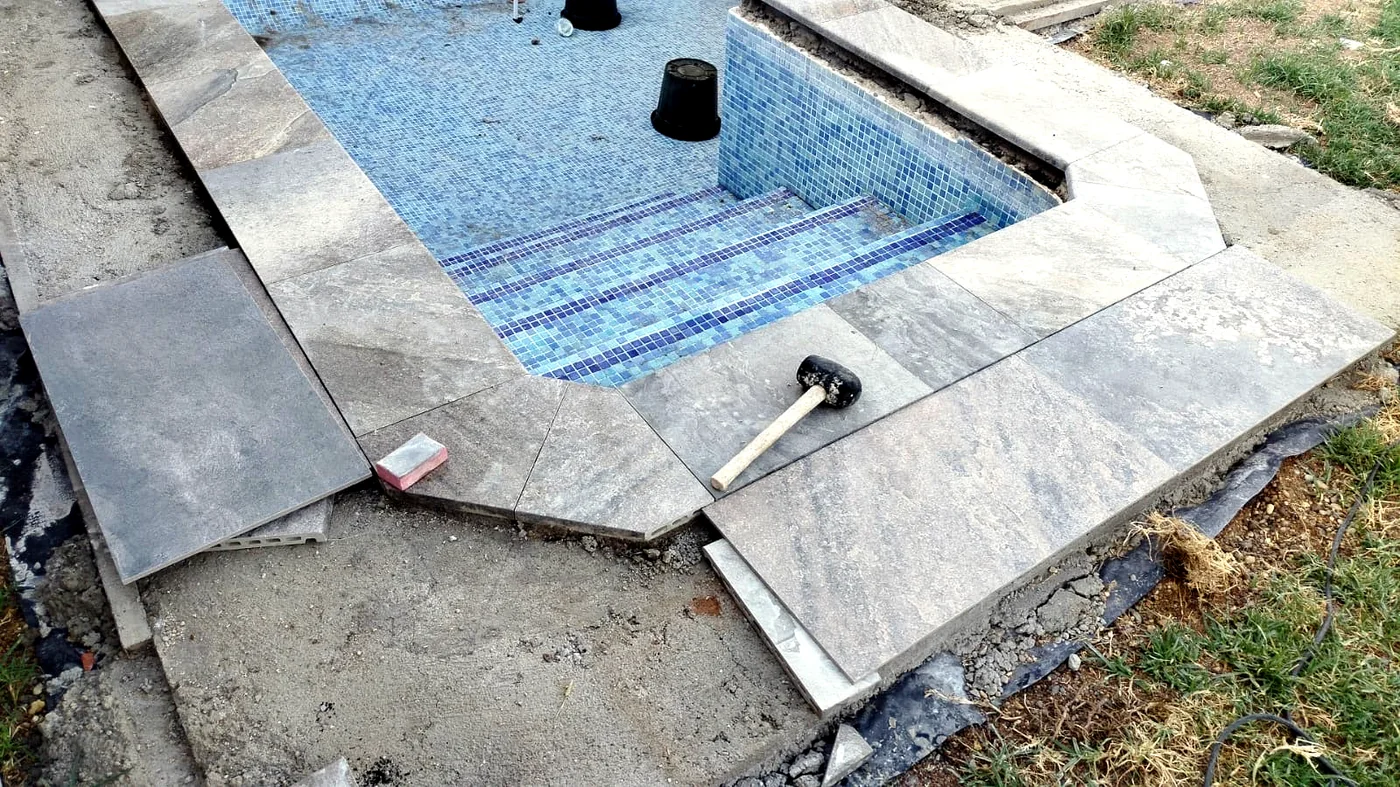 Coronación de piscina